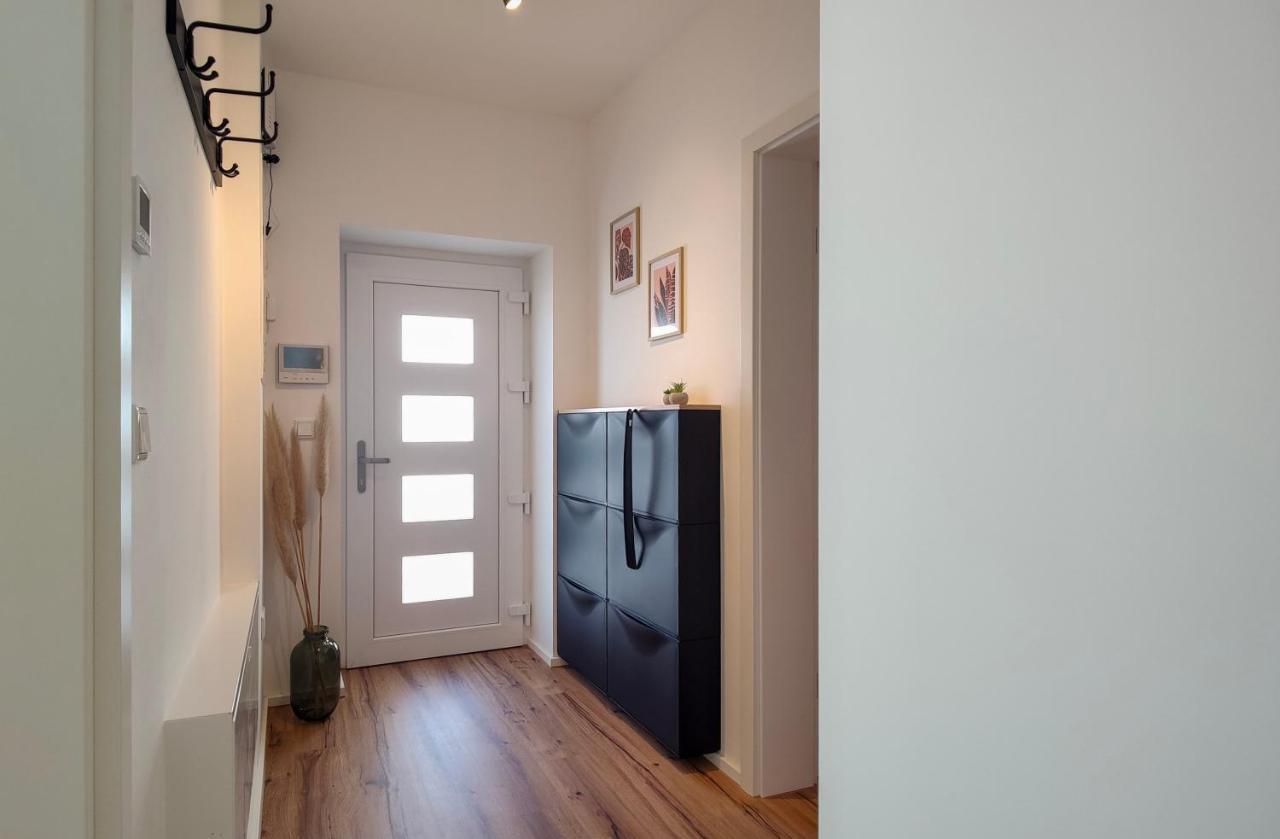 Hygge Home - Mit Garten Und Stellplatz Fuer Feriengaeste-, Monteure / Netflix / 10 Min. Zur Sinsheim Therme Und Zur Autobahn Esterno foto
