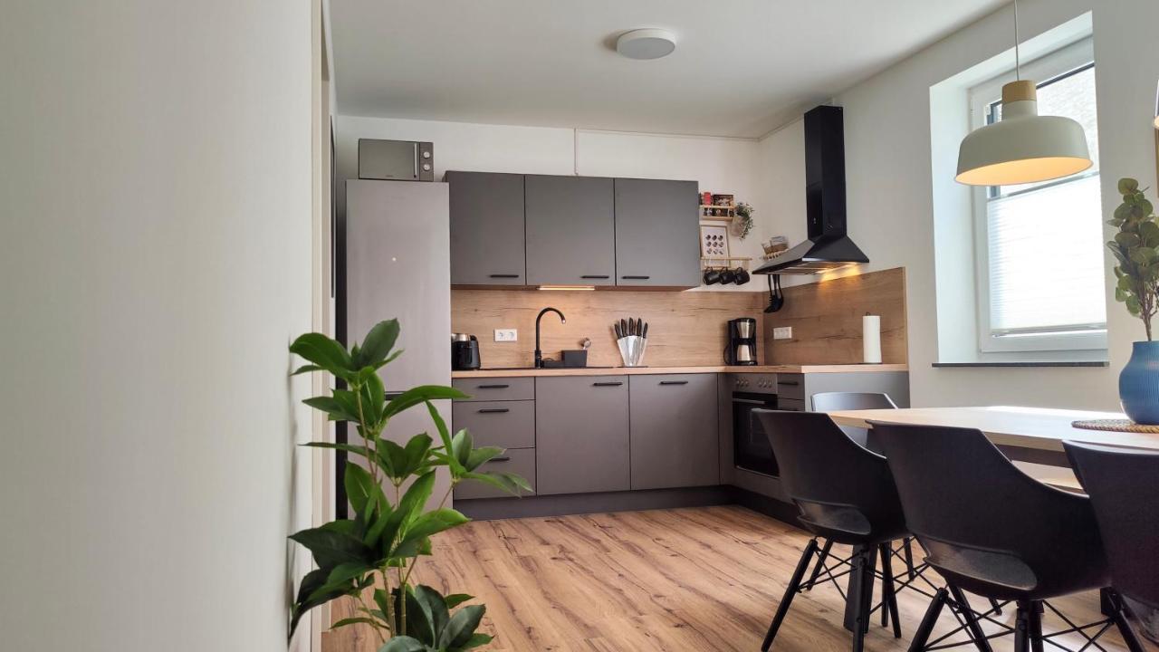 Hygge Home - Mit Garten Und Stellplatz Fuer Feriengaeste-, Monteure / Netflix / 10 Min. Zur Sinsheim Therme Und Zur Autobahn Esterno foto