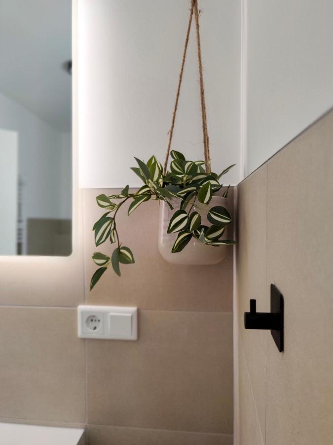 Hygge Home - Mit Garten Und Stellplatz Fuer Feriengaeste-, Monteure / Netflix / 10 Min. Zur Sinsheim Therme Und Zur Autobahn Esterno foto