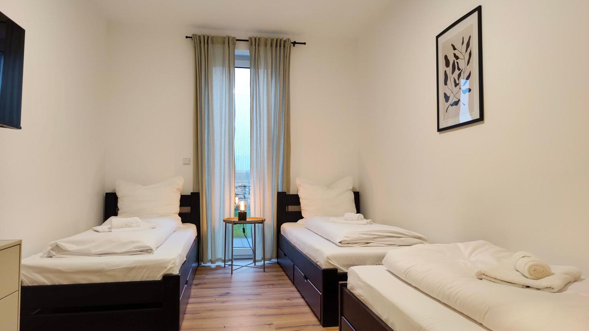 Hygge Home - Mit Garten Und Stellplatz Fuer Feriengaeste-, Monteure / Netflix / 10 Min. Zur Sinsheim Therme Und Zur Autobahn Esterno foto
